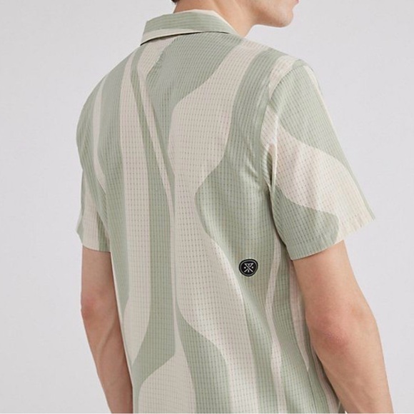 Roark Run Amok Bless Up Short Sleeve Trail Shirt Top in Olive - Picture 2 of 11